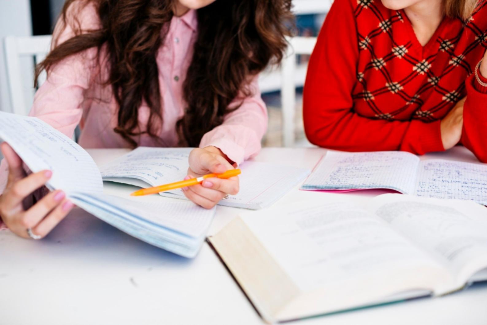 Analisis data pasar menggunakan algoritma machine learning